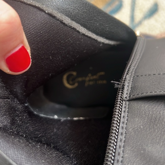 Elegant Black Women's Boots - Picture 5 of 5